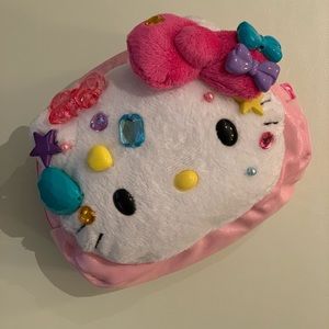 Hello Kitty Zipper Pouch